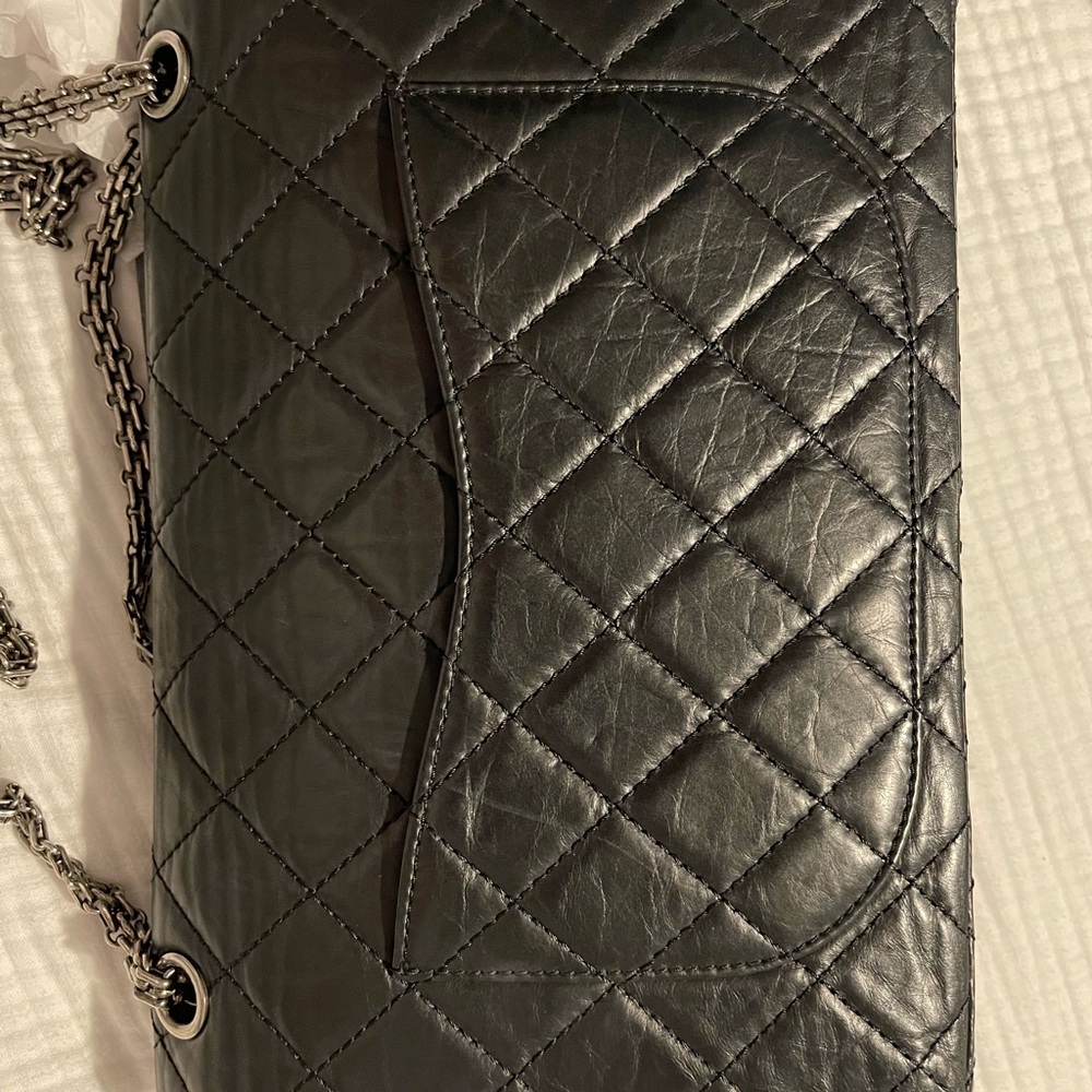 Chanel Black Purse 2.55 lamb skin comes with dust bag and box.. Quilted - Picture 11 of 13